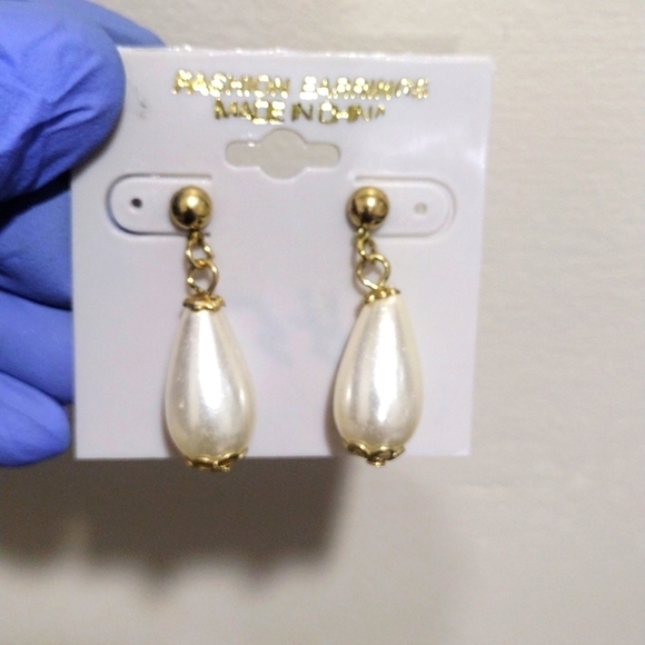 Women's Polished Gold-tone Off-White Long Beads Design Drop Dangle Earrings, #5 - Picture 1 of 4
